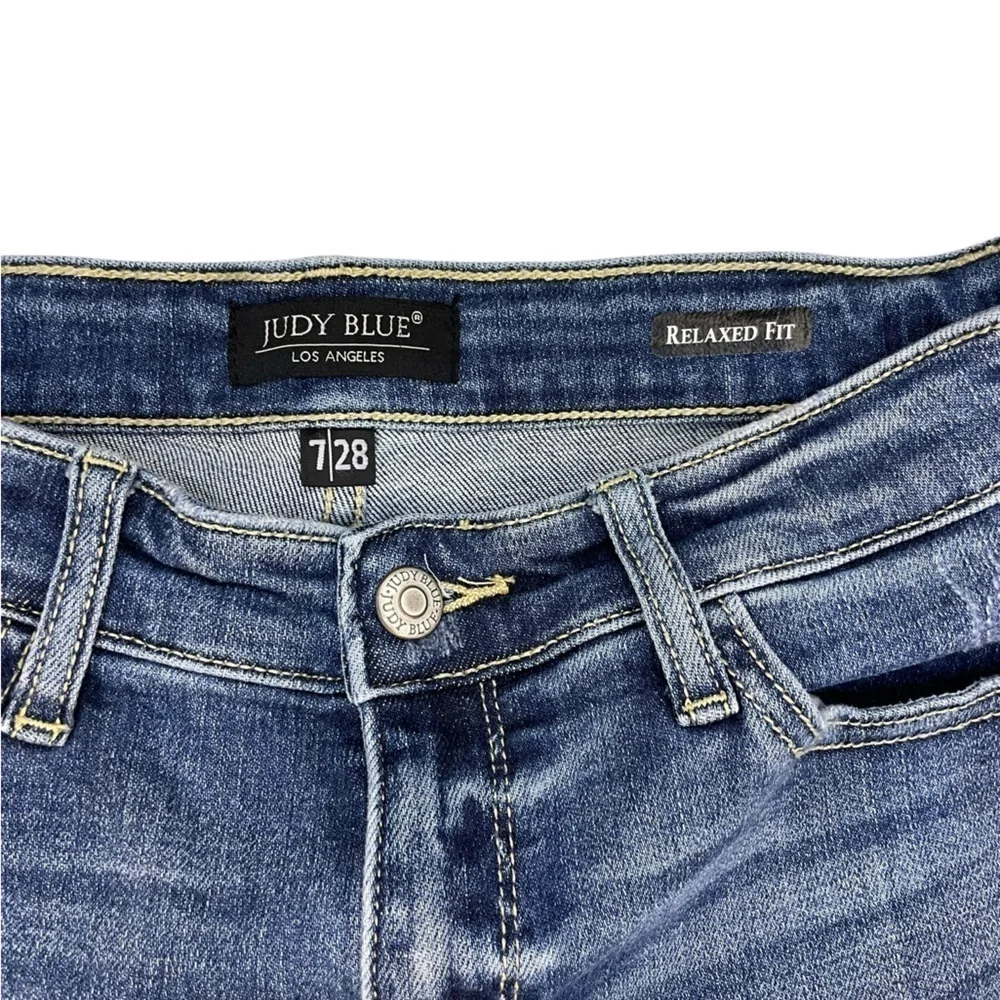 Judy Blue Relaxed Fit Distressed Jeans Size 7/ 28